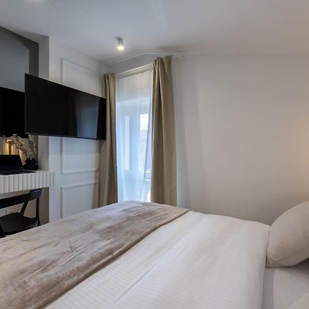 Palace Luxury Suites Split Exterior foto